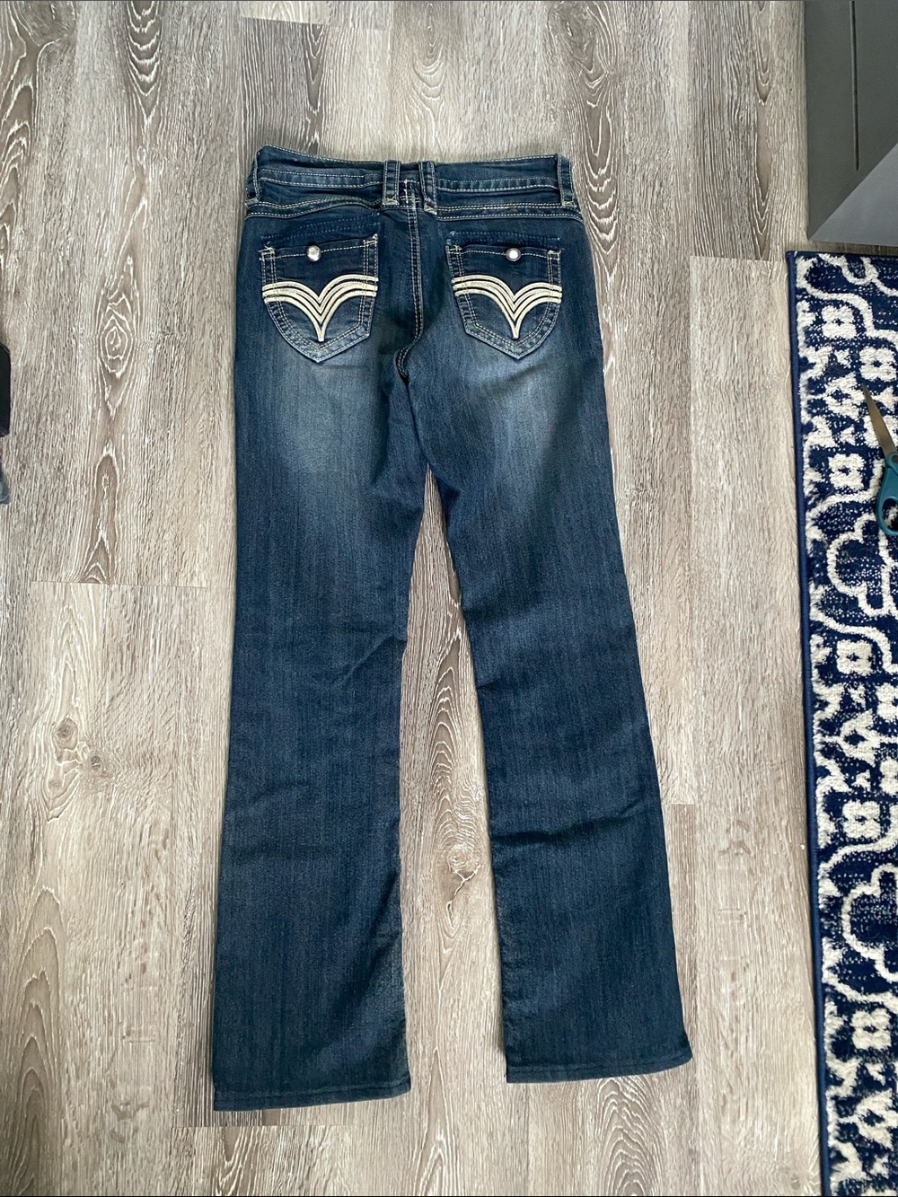 Women's Straight Leg Jeans in Dark Blue with Contrast Pocket Stitching